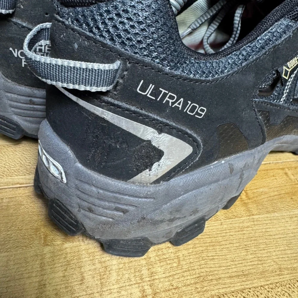 The North Face Ultra 109 Gore-Tex Mens Trail Hiking Shoes Black size 10.5